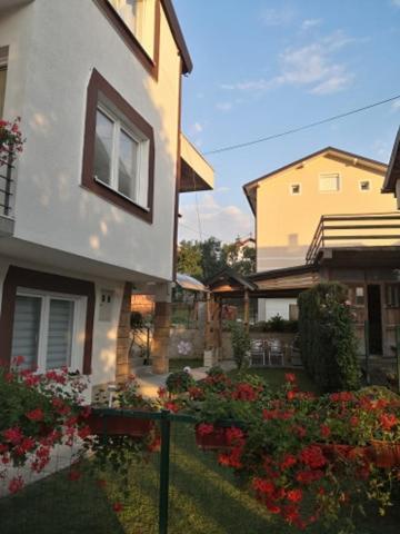 Апартаменты Apartman Volijak Яйце Экстерьер фото