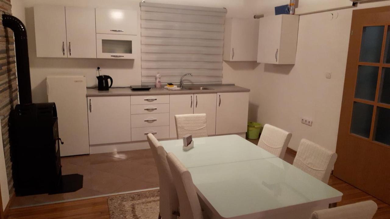 Апартаменты Apartman Volijak Яйце Экстерьер фото